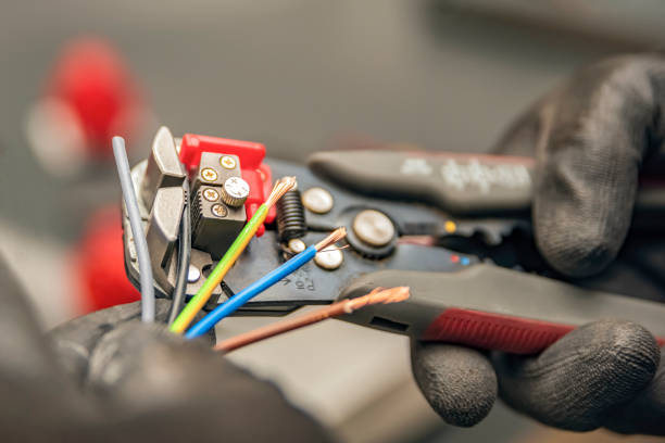 Best Electrical Troubleshooting Services  in Mapleton, IA