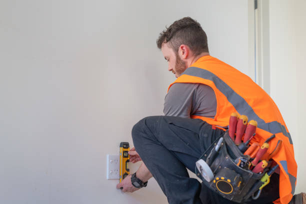 Best Affordable Emergency Electrician  in Mapleton, IA